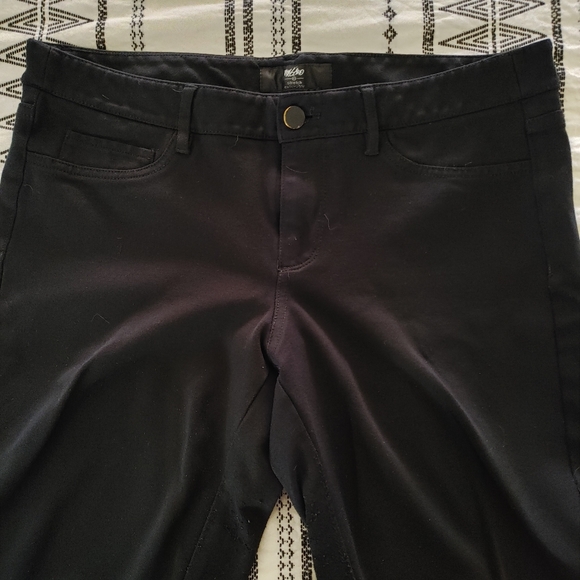 Mossimo Black Stretch Extensible Pants - Picture 3 of 6